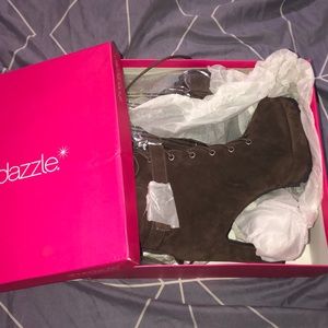 Size 12 Vonnie Taupe Bootie